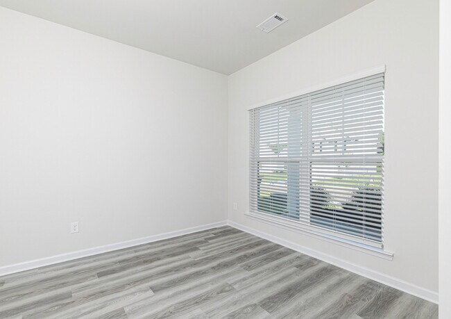 281 Sunfish Cir unit 37001004, Hoschton, GA 30548 - photo 4