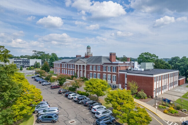 Kings Highway Elementary School serves students in grades Kindergarten through 5th.