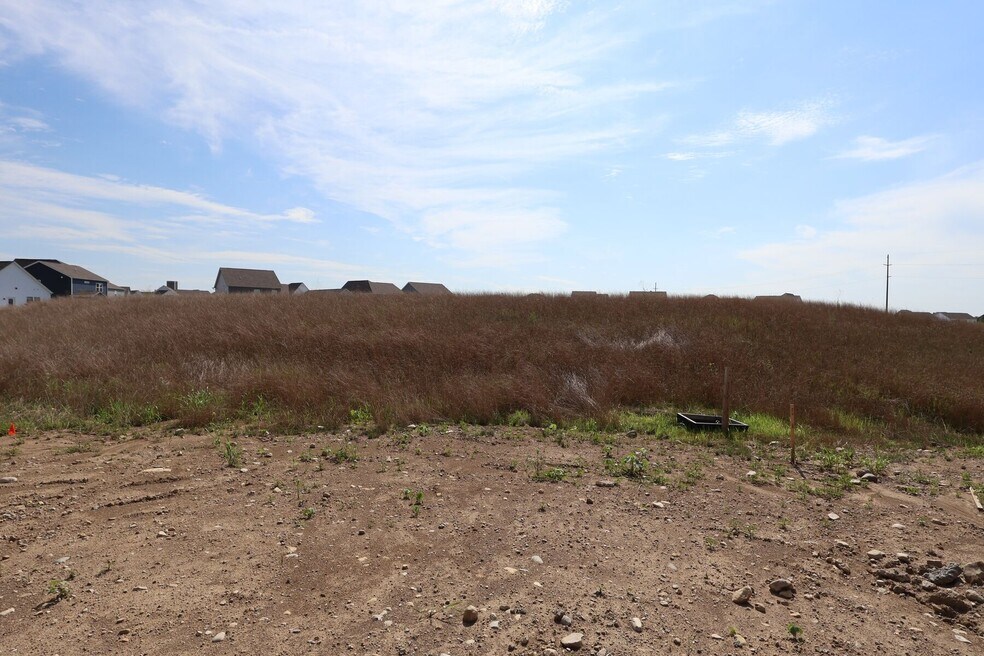 2058 Aerotrain Ct N, Plain City, OH 43064 - photo 1