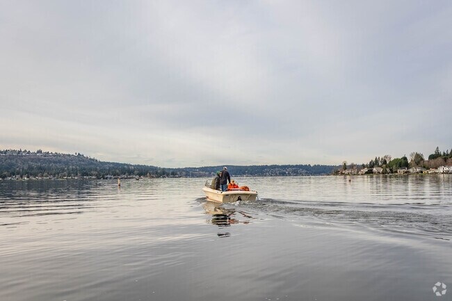 Lake Sammamish State Park near Montreux has boat access and 500 acres for water recreation.