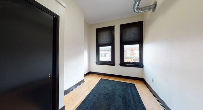 Landmark on Carson Apartments, Pittsburgh, PA 15203 - photo 6