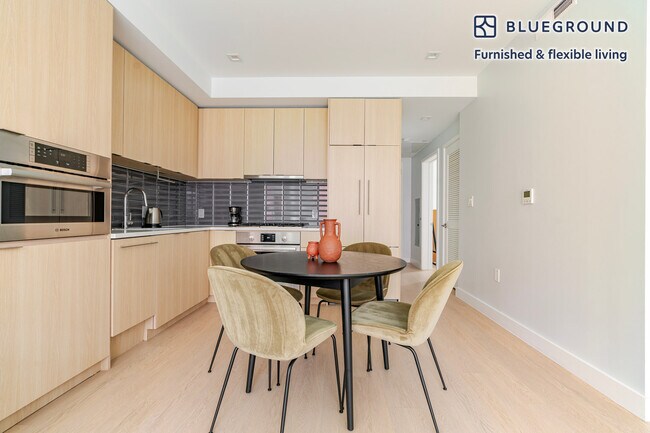 1224 M St NW unit FL6-ID1077, Washington, DC 20005 - photo 6