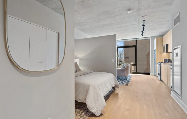 1014 W Van Buren St, Chicago, IL 60607 - photo 2