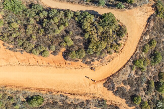 Pomona Valley is a short drive from many trails, including Claremont Wilderness Park.