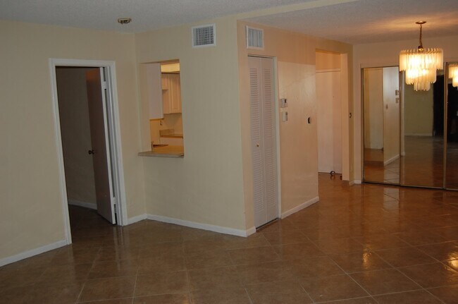 4013 N Ocean Dr unit 302, Fort Lauderdale, FL 33308 - photo 5