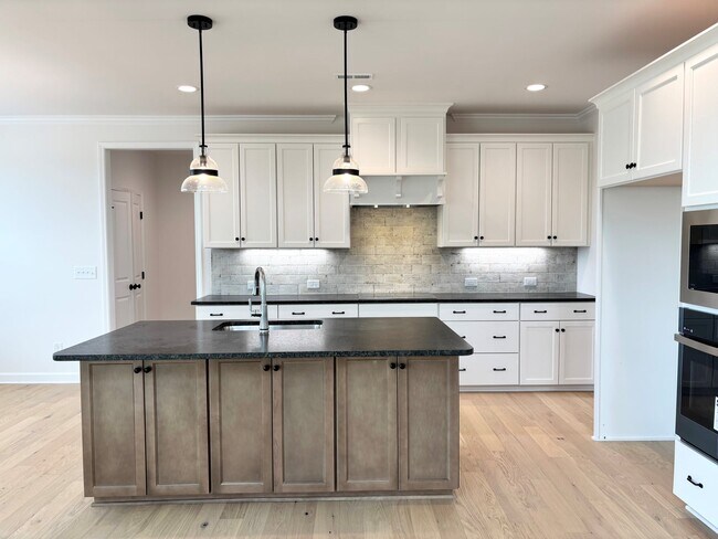 622 Brennan St, Mount Pleasant, NC 28124 - photo 2