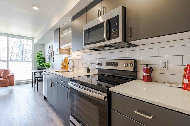 Zig, Seattle, WA 98122 - photo 2