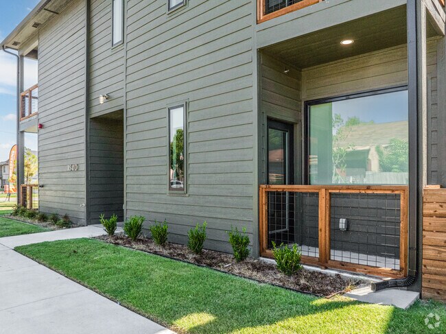 Blackwelder, Oklahoma City, OK 73118 - photo 4