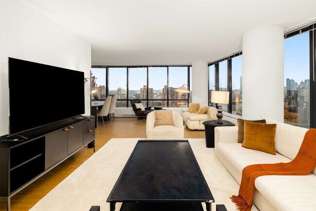 525 E 72nd St unit ID1363923P, New York, NY 10021 - photo 4