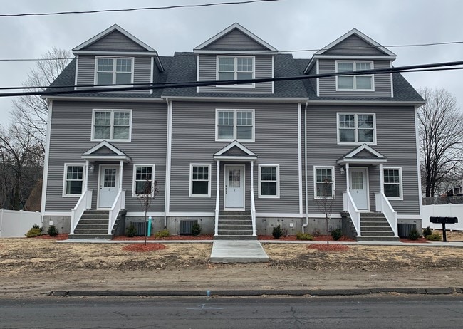 16 Balmforth Ave unit 2, Danbury, CT 06810 - photo 2