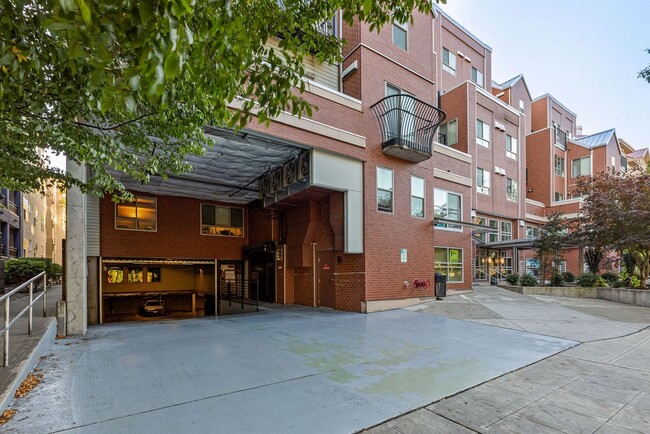 Park Metro, Bellevue, WA 98004 - photo 3