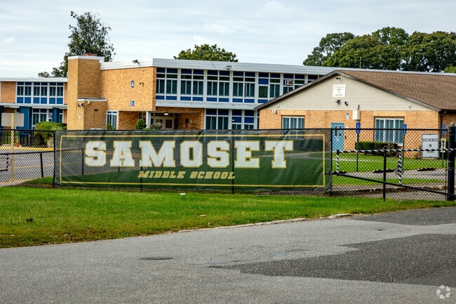 Welcome to Samoset Middle School, which earns an A- grade from Niche.