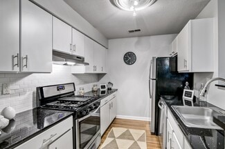 1 Crystal Hill Dr, Pomona, NY 10970