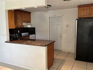 5720 SW 36th Ct, Davie, FL 33314