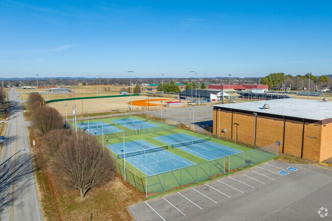 Mt. Pleasant High School has 4 tennis courts for practicing in Mount Pleasant.
