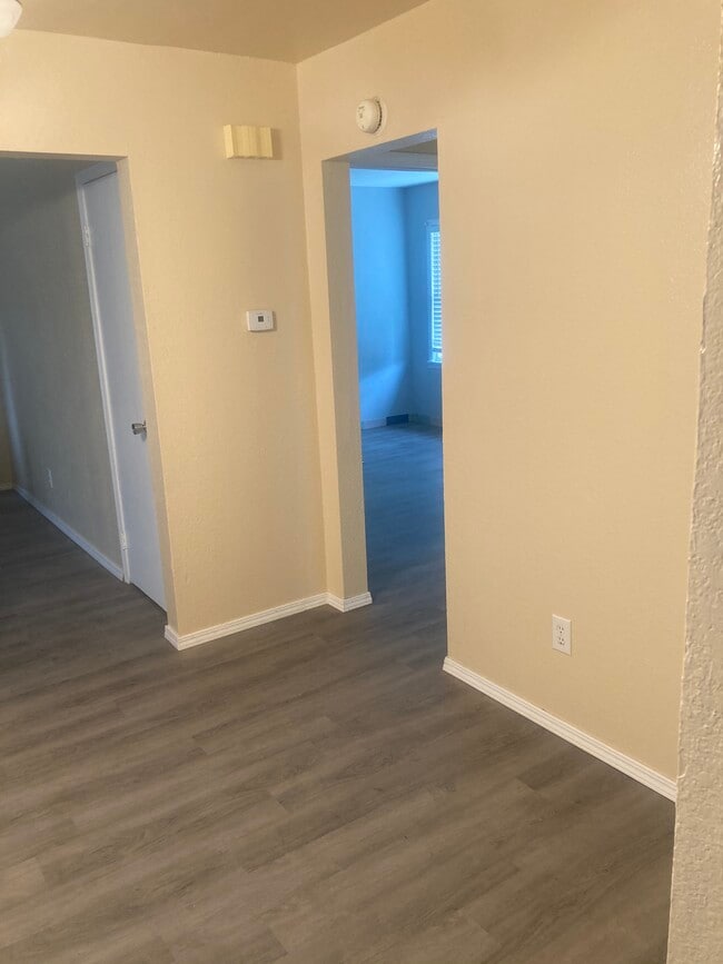 1401 Hite Blvd, Enid, OK 73703 - photo 6