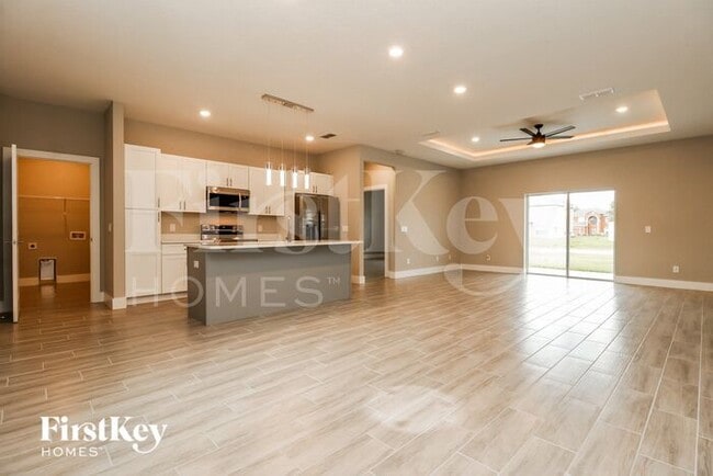 327 Churchill Ct, Kissimmee, FL 34759 - photo 3