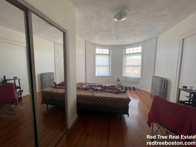 1905 Beacon St unit 2, Brookline, MA 02445 - photo 6