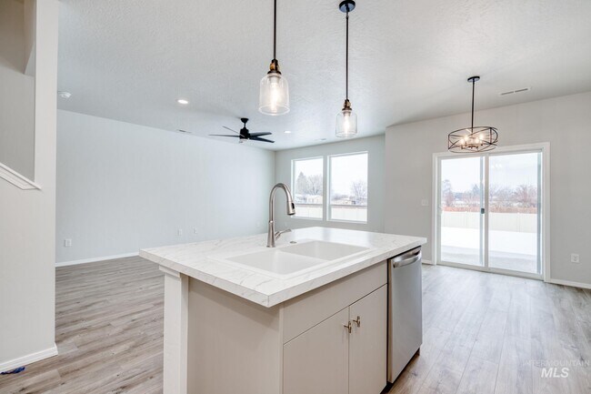 10859 Rutland St, Caldwell, ID 83605 - photo 6