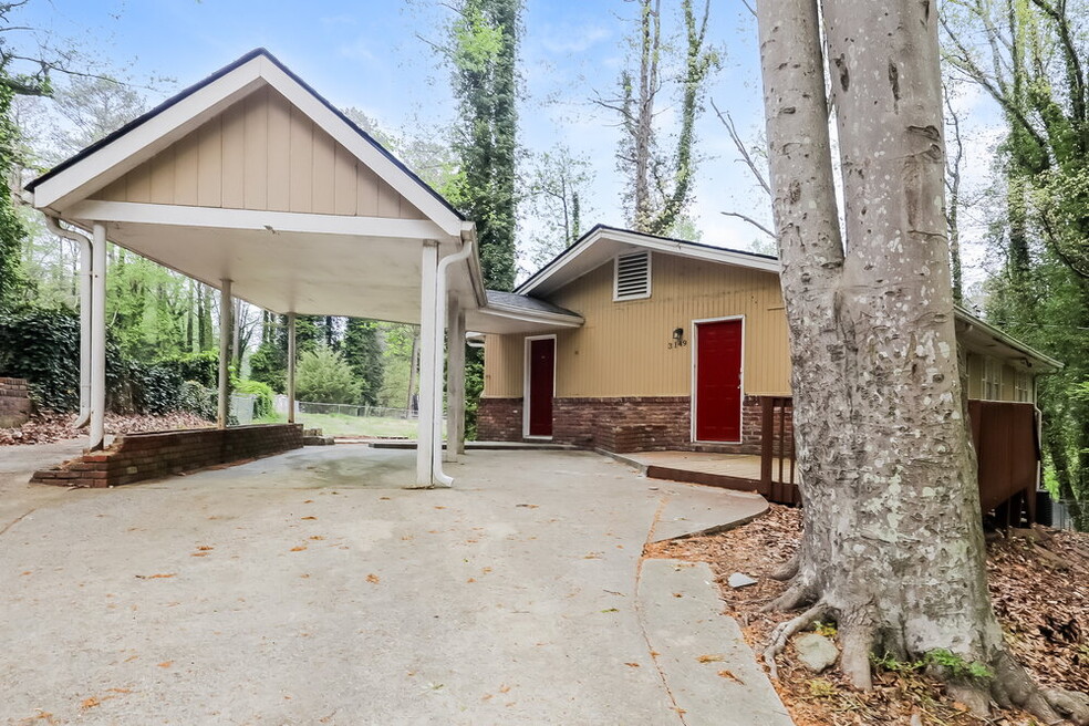 3149 Beech Dr, Atlanta, GA 30344 - photo 1