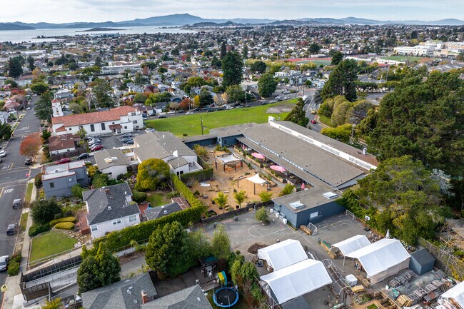 Students are the highest priority at Golestan/Tehiyah Day School.