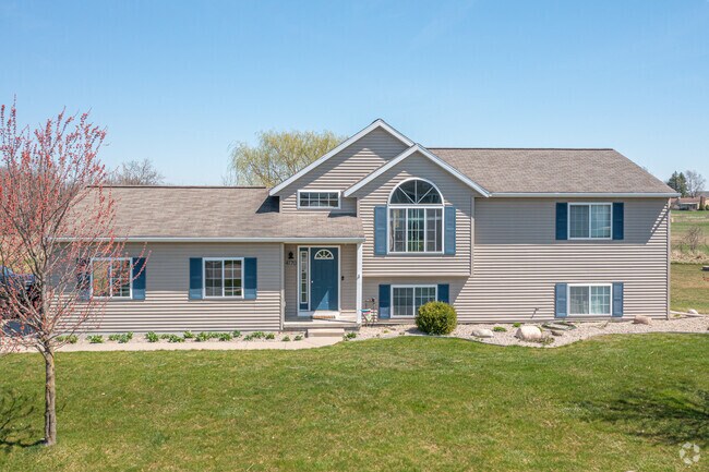 New Split-Level Home in the Expanding Rolling Meadown Estates in Jamestown