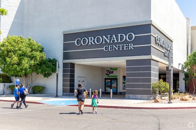 South San Pedro residents have a lot of amazing places to shop at including the Coronado Center.