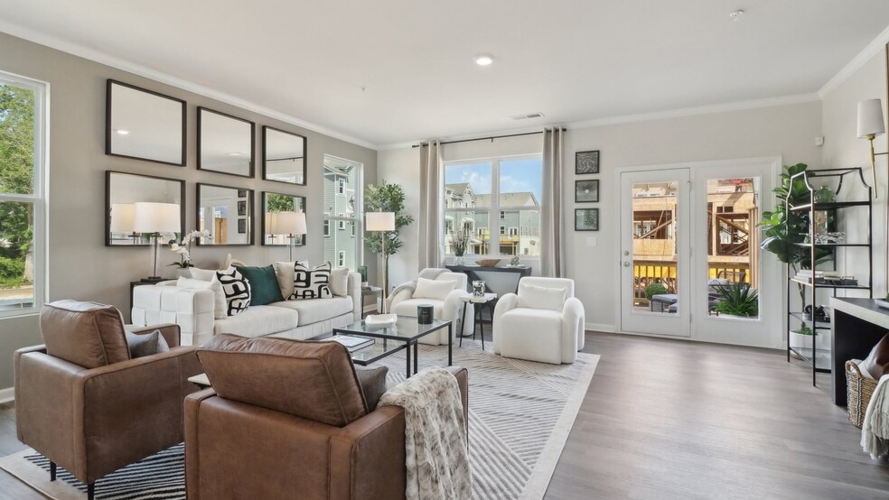 226 College Cir, Hapeville, GA 30354 - photo 1