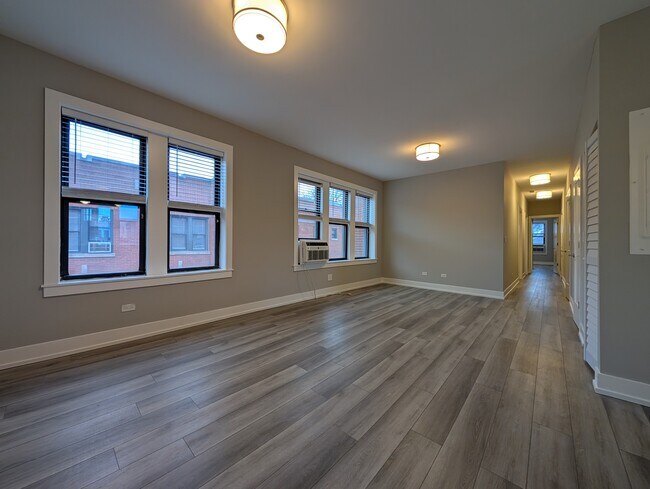 3943 N Janssen Ave unit 2, Chicago, IL 60613 - photo 4