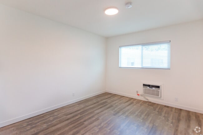 Sherman Apartments, Sherman Oaks, CA 91423 - photo 5