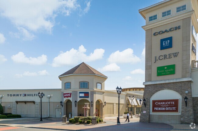 Olde Whitehall residents have easy access to great amenities like Charlotte's Premium Outlets.