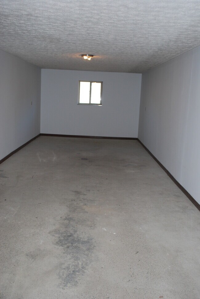 883 Tremont St, Morgantown, WV 26505 - photo 4