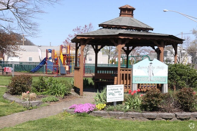The Highlands own Huddy Park provides a gathering space in the middle of town.
