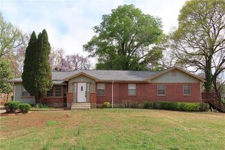 2205 Loring Ct, Decatur, GA 30032