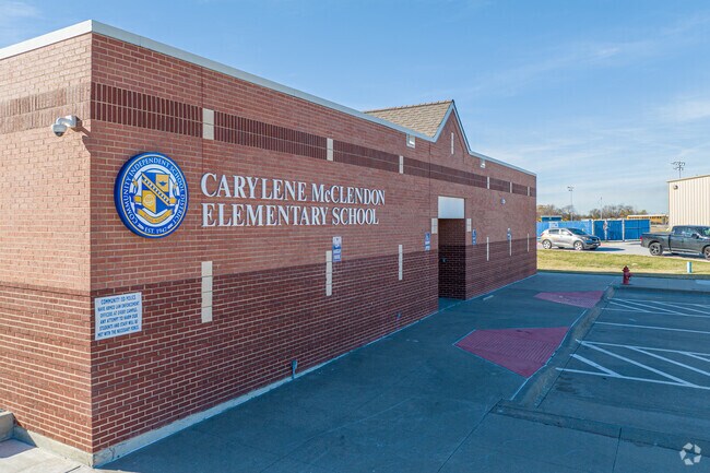 The student population of Mcclendon Elementary is 1,042 students.