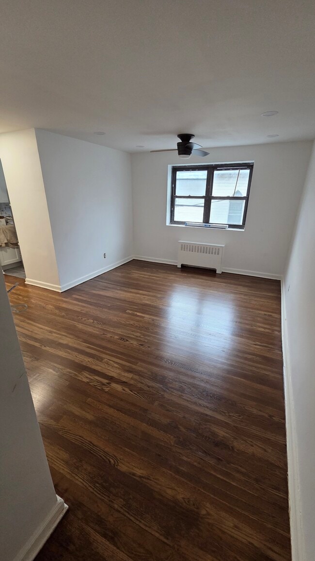 Van Reypen Arms unit 2J, Jersey City, NJ 07306 - photo 7