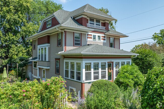 There are plenty of beautiful historic homes throughout Menominee South.
