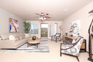 525 Stone Pointe Dr, Manhattan, KS 66503