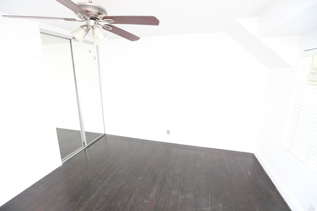 5808 Edgemar Ave unit Large 2 bed, Los Angeles, CA 90043 - photo 7
