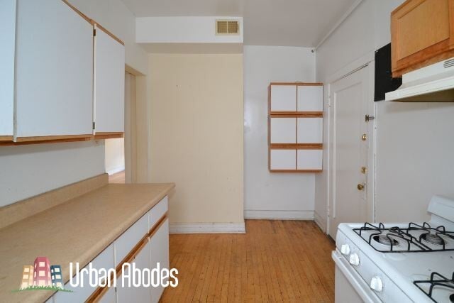 822 W Waveland Ave unit A04C, Chicago, IL 60613 - photo 4