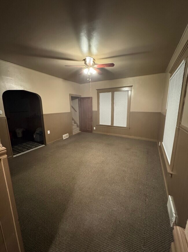 204 Independence Ave S, Clarks Grove, MN 56016 - photo 5