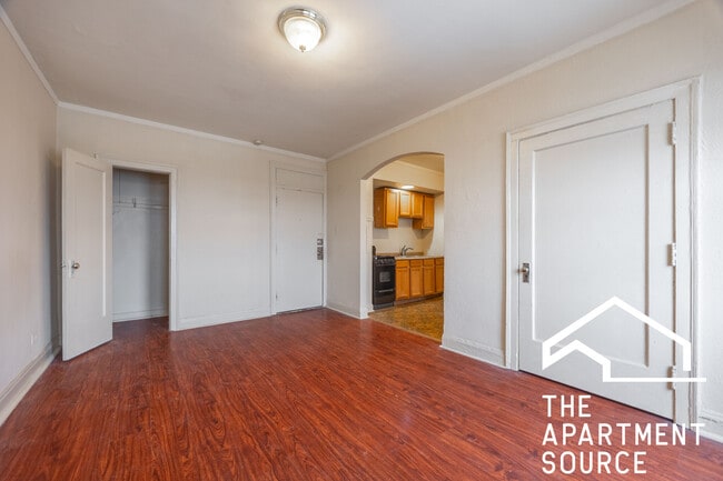 6928 N Greenview Ave unit 608, Chicago, IL 60626 - photo 4