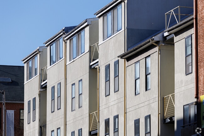 Rowhomes in Downtown Baltimore can be found in several Federalist styles.