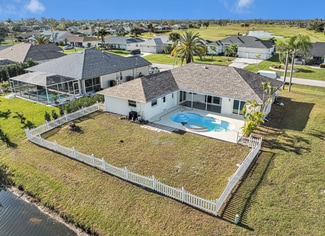 257 Bunker Rd, Rotonda West, FL 33947