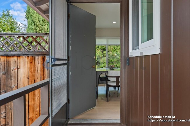 1227 Maple St, San Mateo, CA 94402 - photo 4