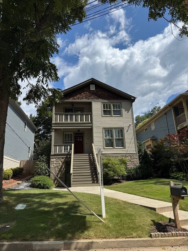 945 Longley Ave NW, Atlanta, GA 30318