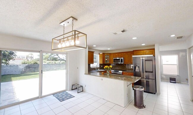 8422 SW 44th Place, Davie, FL 33328 - photo 4