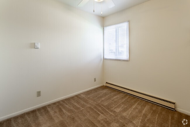 1BR,1BA,730SF - Newport