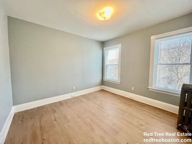 56 Forbes St, Jamaica Plain, MA 02130 - photo 4