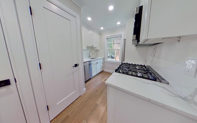 63 Hurley St unit 2, Cambridge, MA 02141 - photo 2